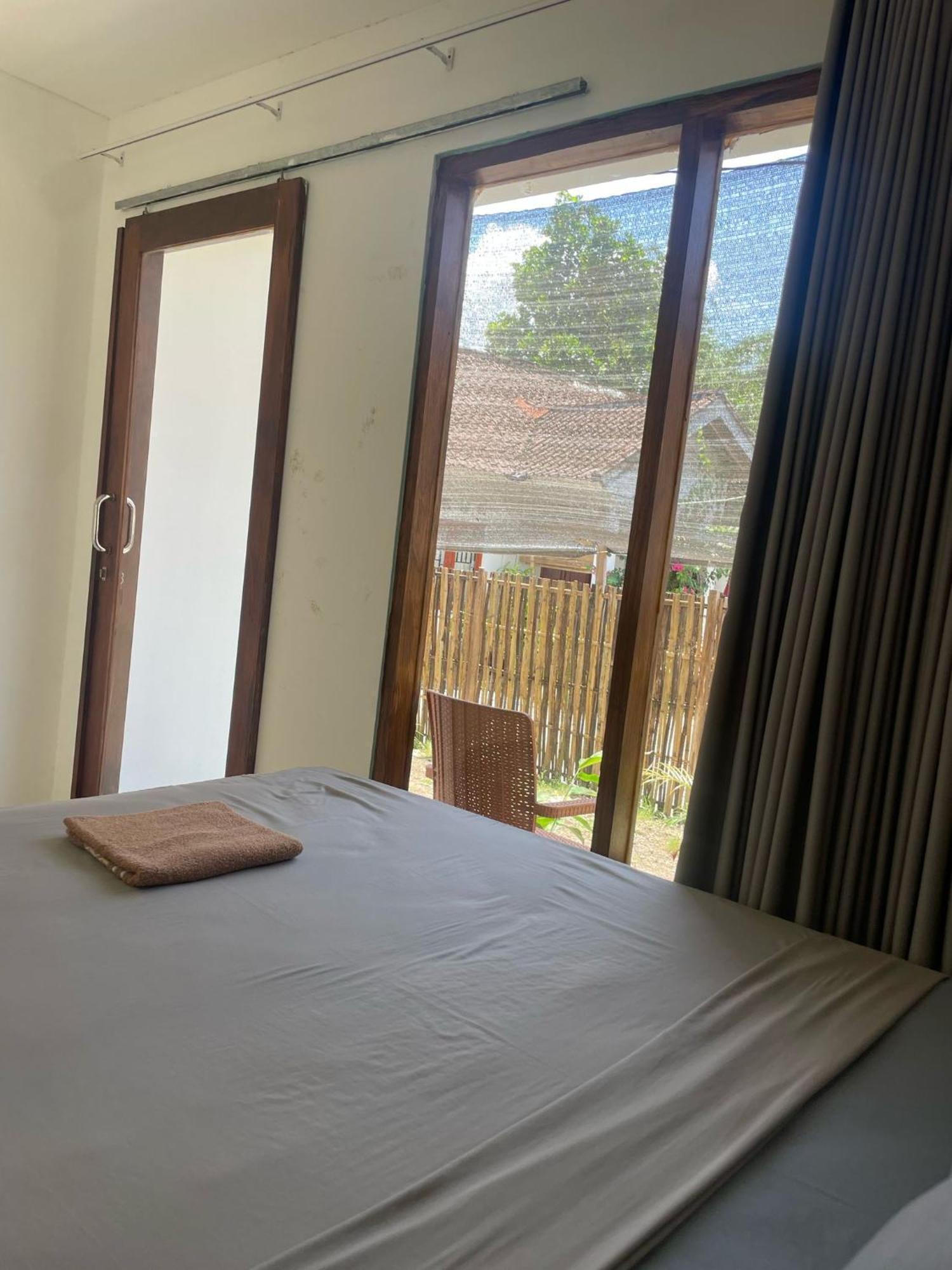 The Corner Homestay Kuta  외부 사진